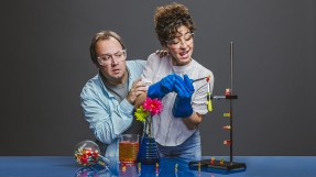 Deux scientifiques