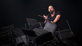 Mani Soleymanlou sur scène