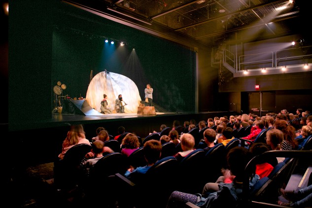 Représentation scolaire à la salle Jean-Louis-Millette