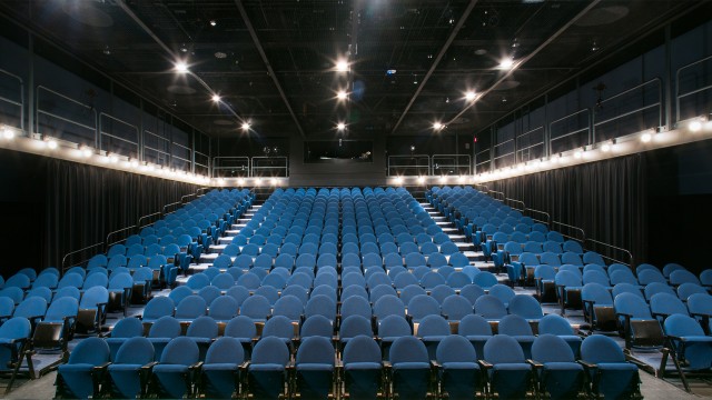 Salle Jean-Louis-Millette configurée à l'italienne