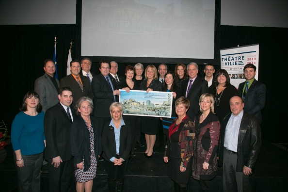 Danielle Bilodeau, Bernard Drainville, Marie Malavoy, Caroline St-Hilaire, Martine Ouellet, Bernard Grandmont, et des membres de l'équipe