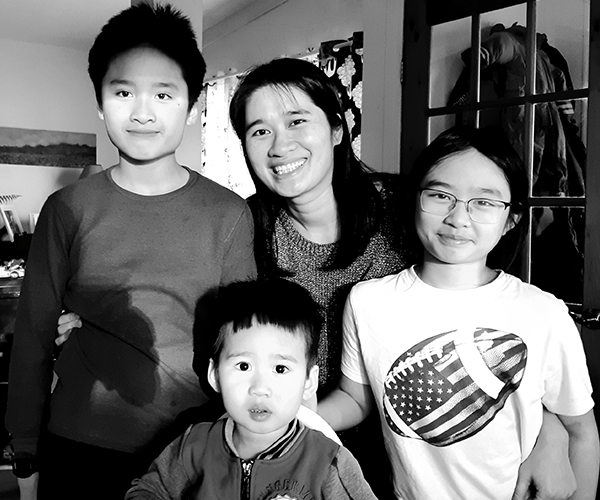 Photo de Thu Hoa et ses enfants