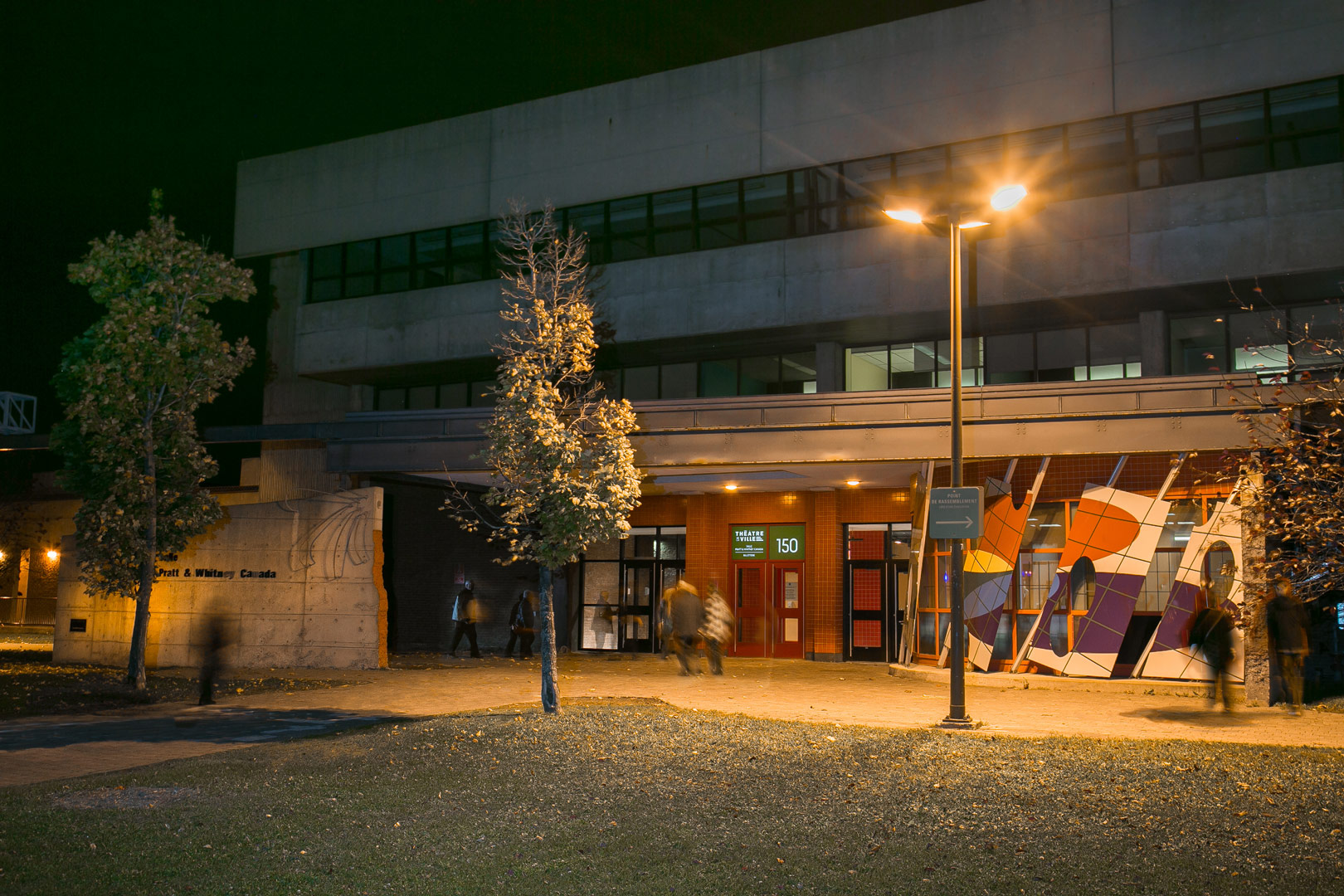 Théâtre de la Ville Entrée de la salle Pratt & Whitney Canada
